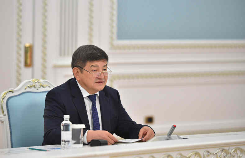 Сокращение заместителей министров в КР